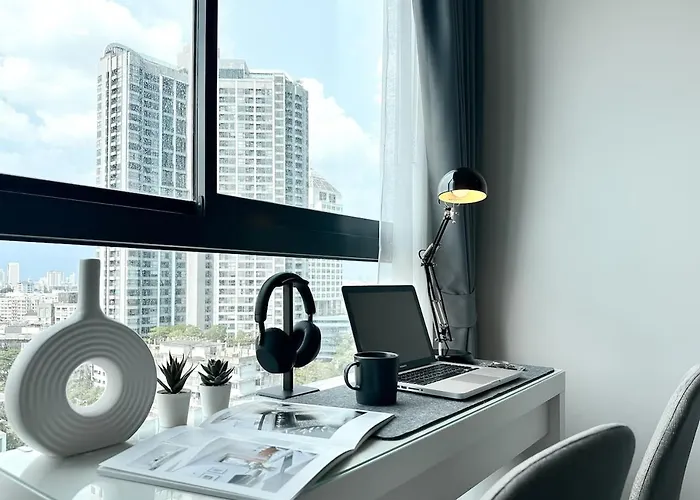 Refined High-rise 1br - Fast Wifi - Bts Phra Khanong Apartment Bangkok