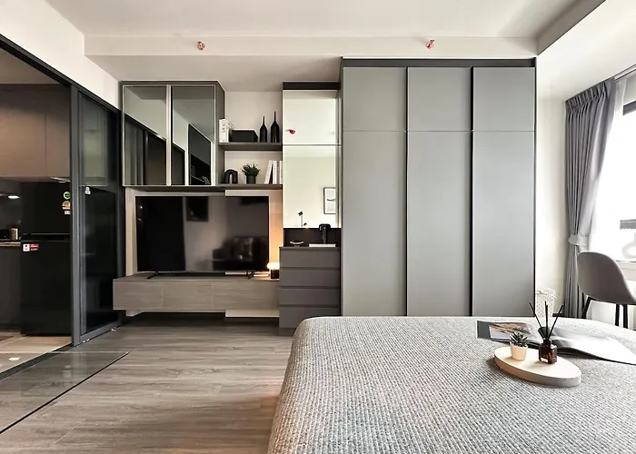 Refined High-rise 1br - Fast Wifi - Bts Phra Khanong