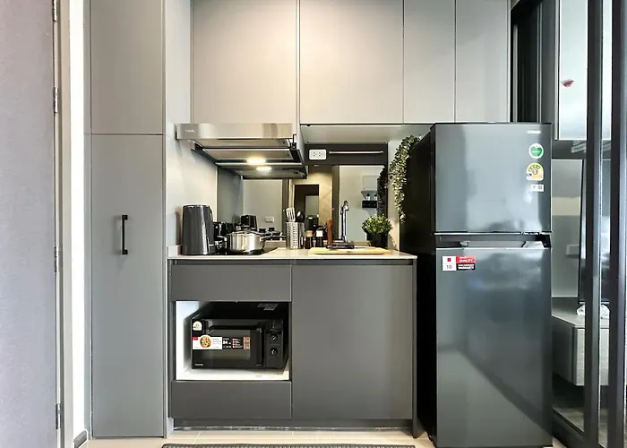 Refined High-rise 1br - Fast Wifi - Bts Phra Khanong Apartment Bangkok