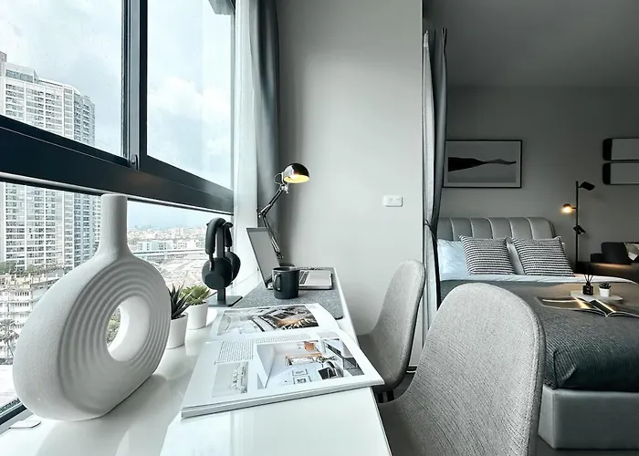 Apartment Refined High-rise 1br - Fast Wifi - Bts Phra Khanong Bangkok