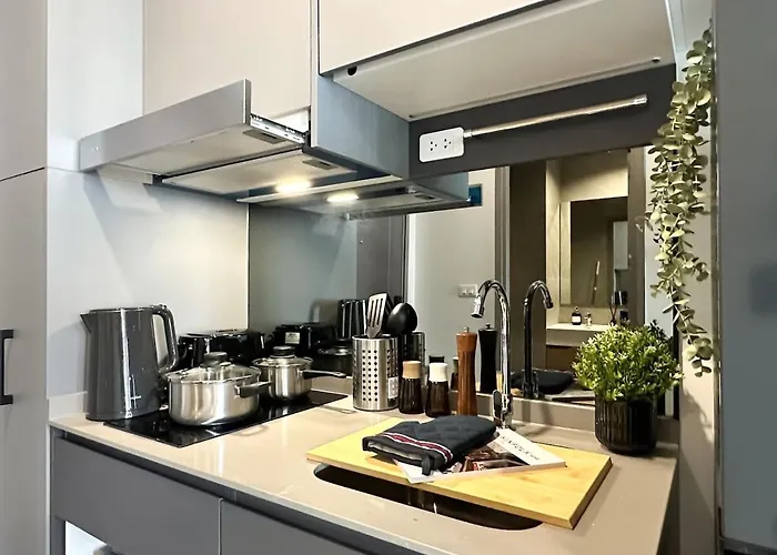 Refined High-rise 1br - Fast Wifi - Bts Phra Khanong Apartment Bangkok