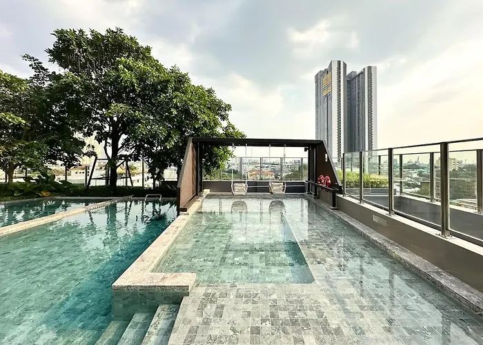 Refined High-rise 1br - Fast Wifi - Bts Phra Khanong Apartment
